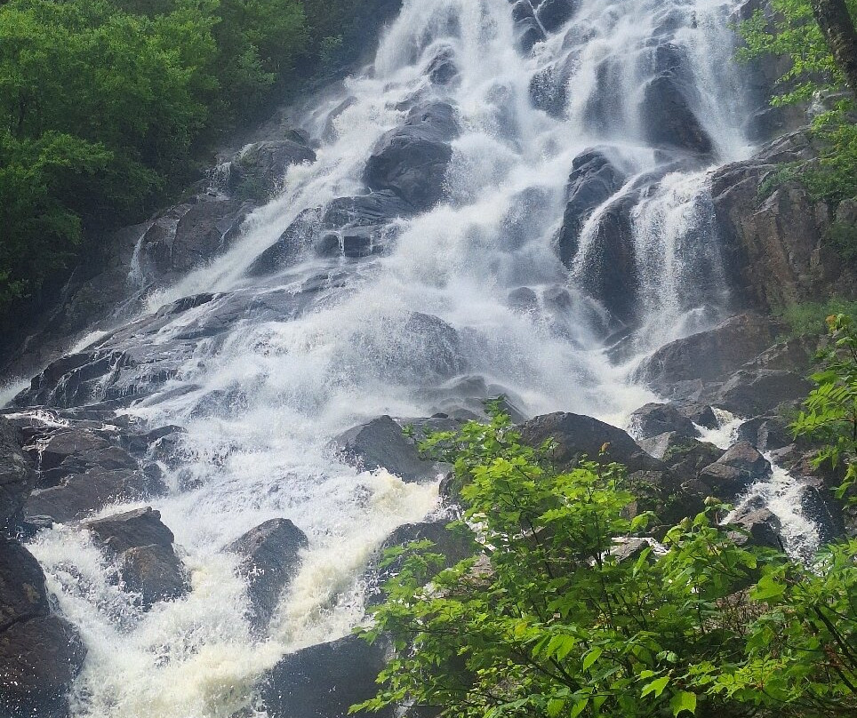 Delaney Falls-Saint-Raymond必去景点