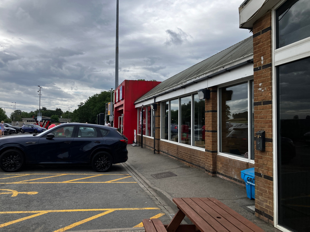 Watford Gap Motorway Services Area-Watford必去景点