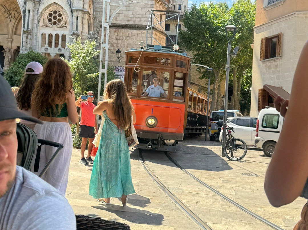 Tram de Sóller-索列尔港必去景点