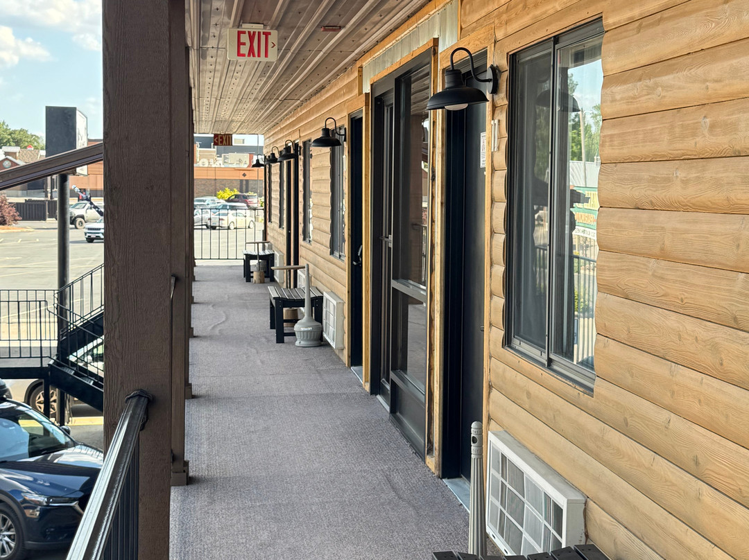 汉森旅馆及小屋主图