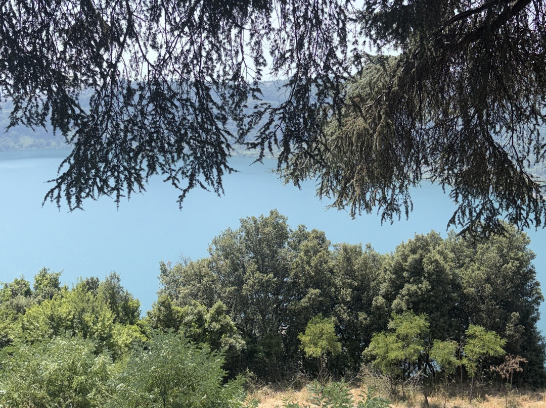 Lago di Nemi-Nemi必去景点