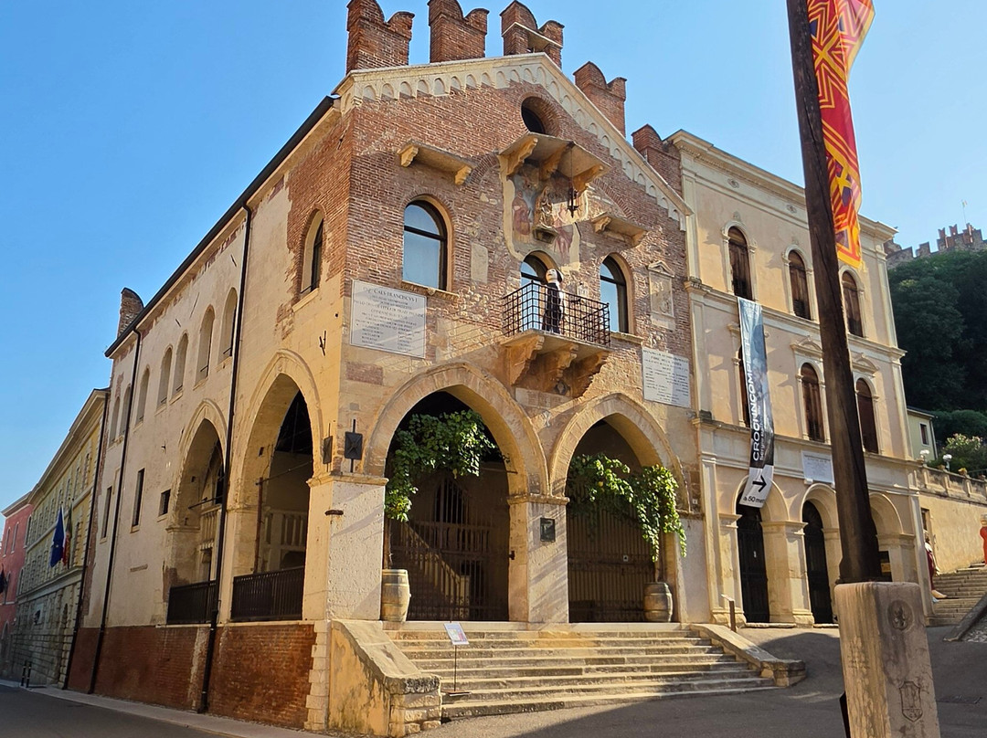 Palazzo di Giustizia-Soave必去景点