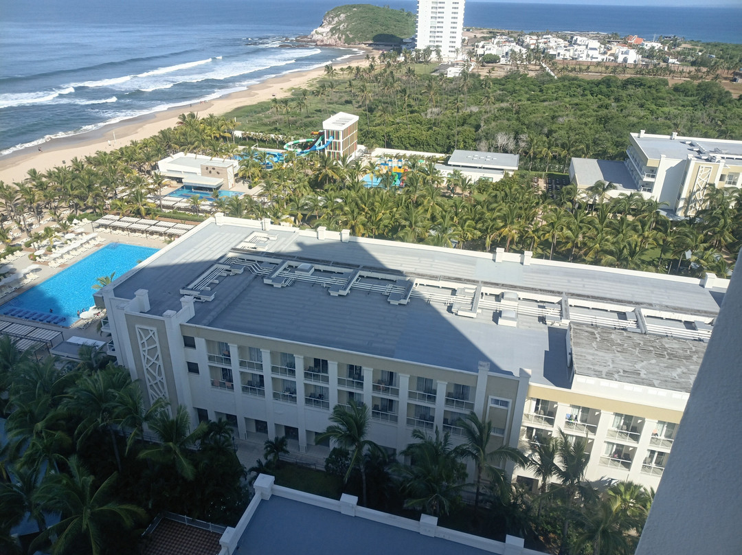翡翠湾悦宜湾酒店-全包主图