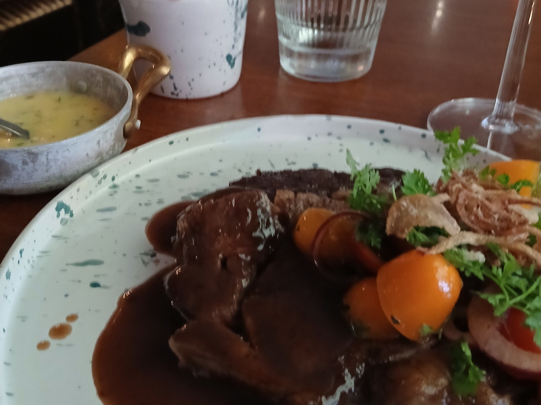 阿瓦隆酒店主图