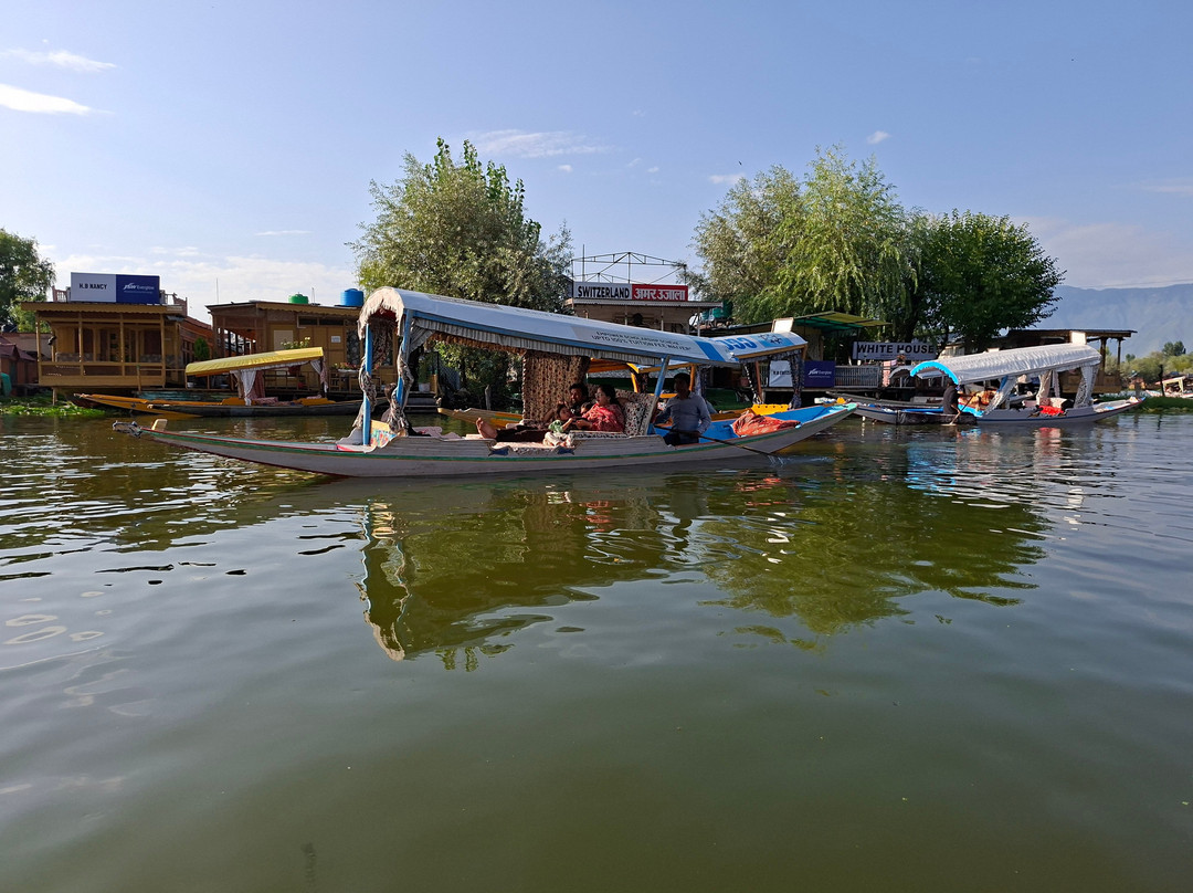 Dal Lake-斯利那加必去景点