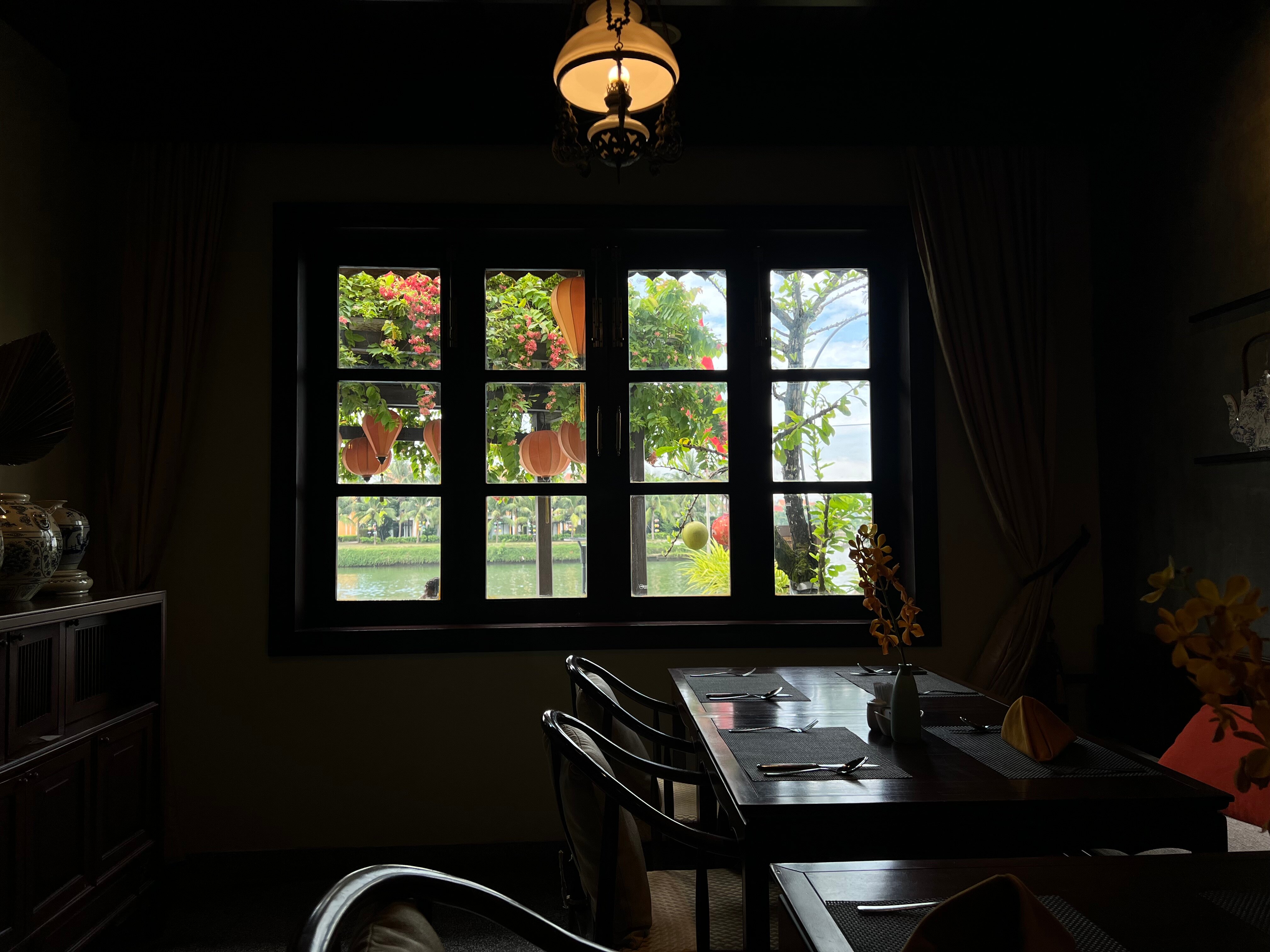 小河滨豪华水疗酒店-旅行者