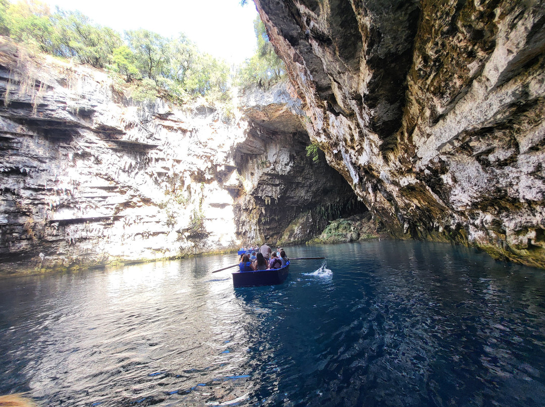 Melissani Cave-Karavomylos必去景点