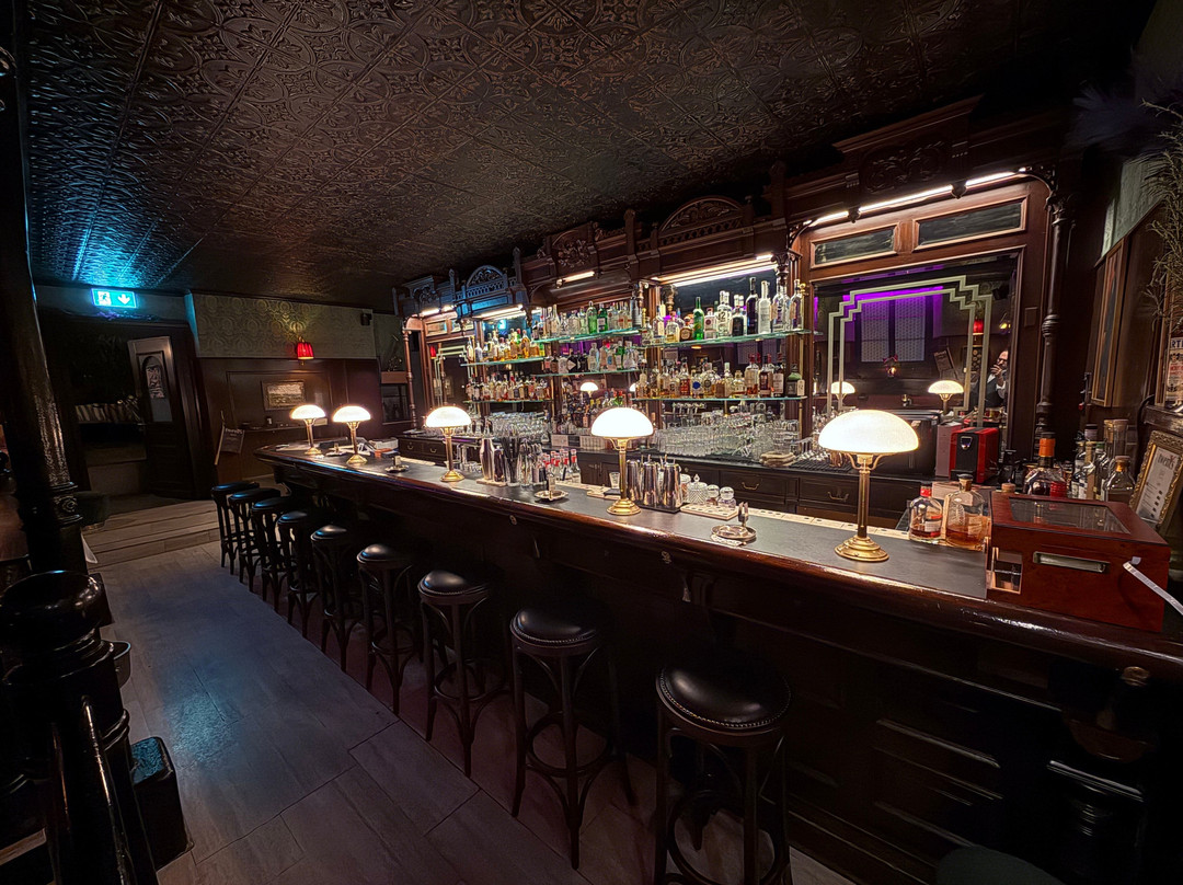 Twent's Cocktail Bar & Cigar Lounge-基尔希贝格必去景点