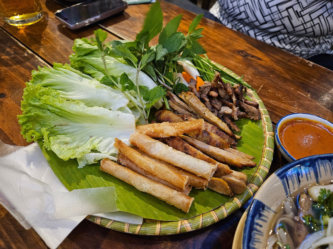 Là Nhà Restaurant