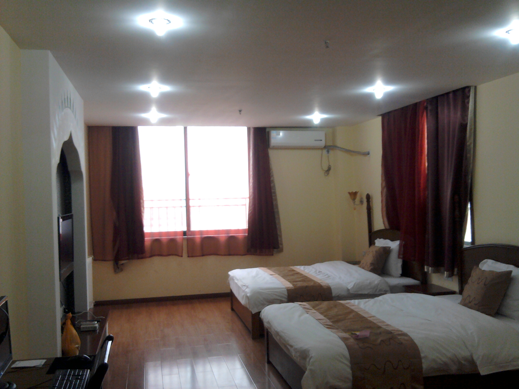 秦老三7+体验式宾馆-客卧