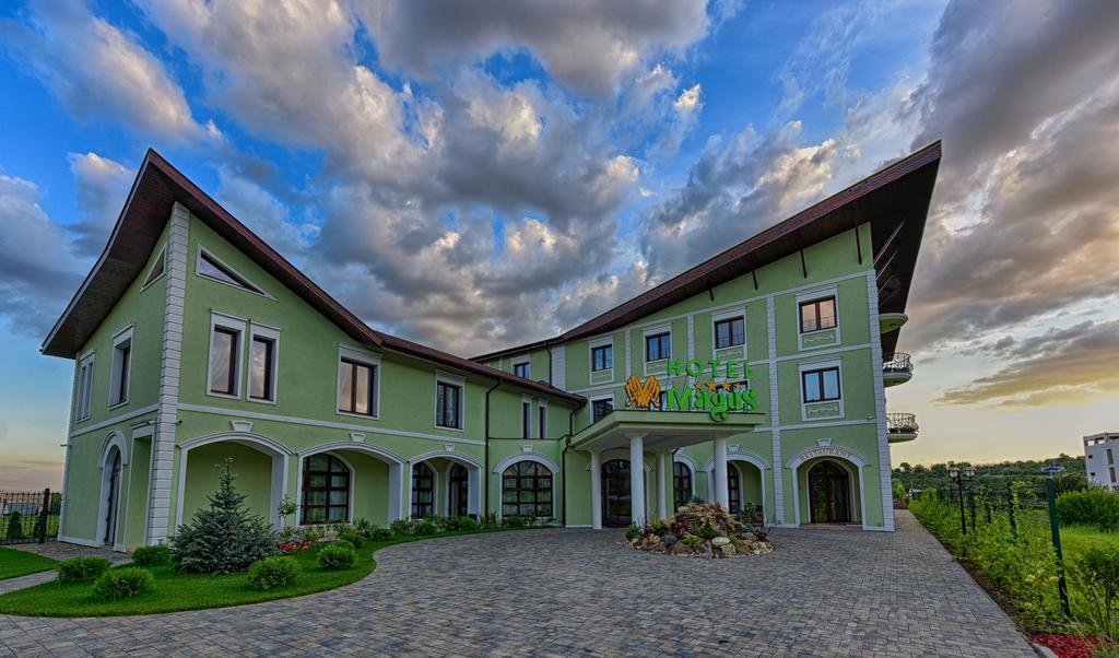 Magus Hotel-官方