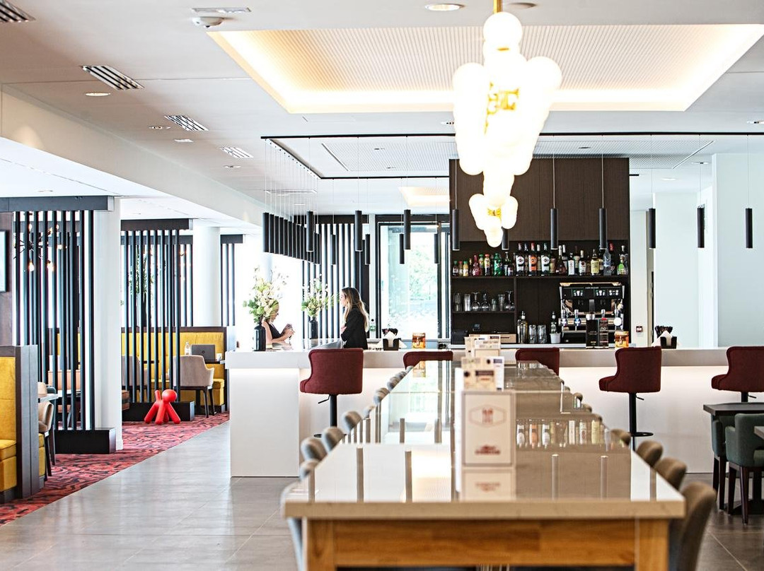 Hampton By Hilton Toulouse Airport主图