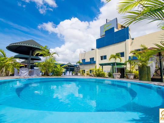 Monte Plata酒店住宿-Golden House Hotel & Restaurante