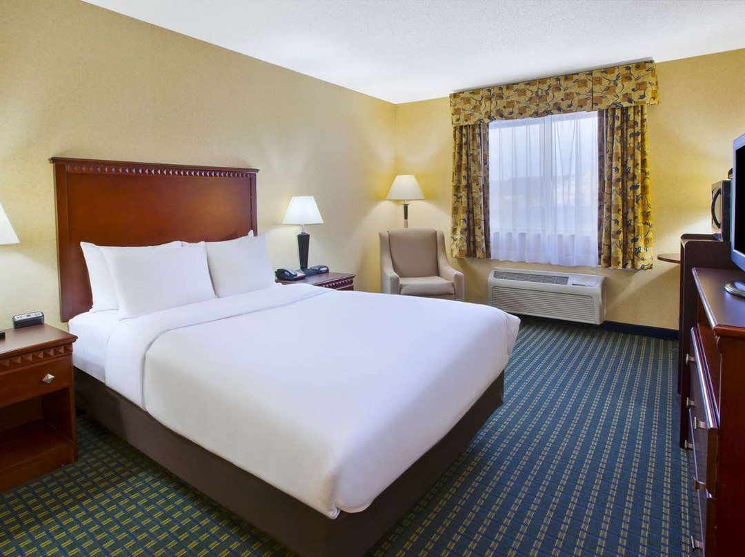 Quality Inn Marshall near I-69主图