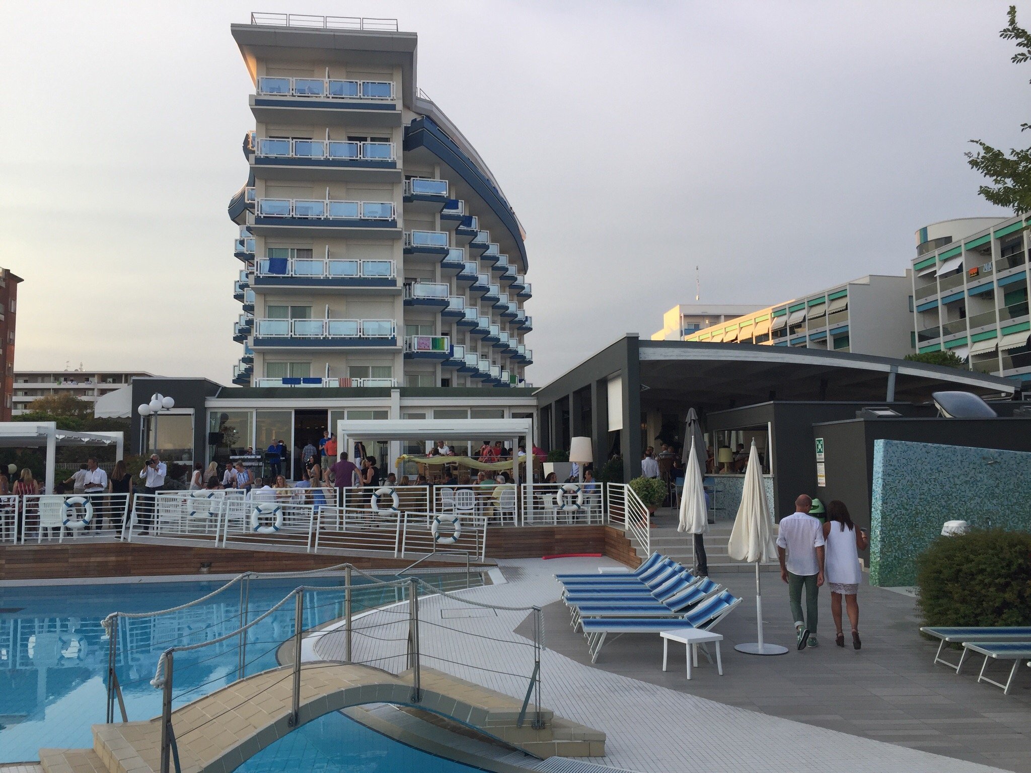 Majestic Beach Hotel-官方