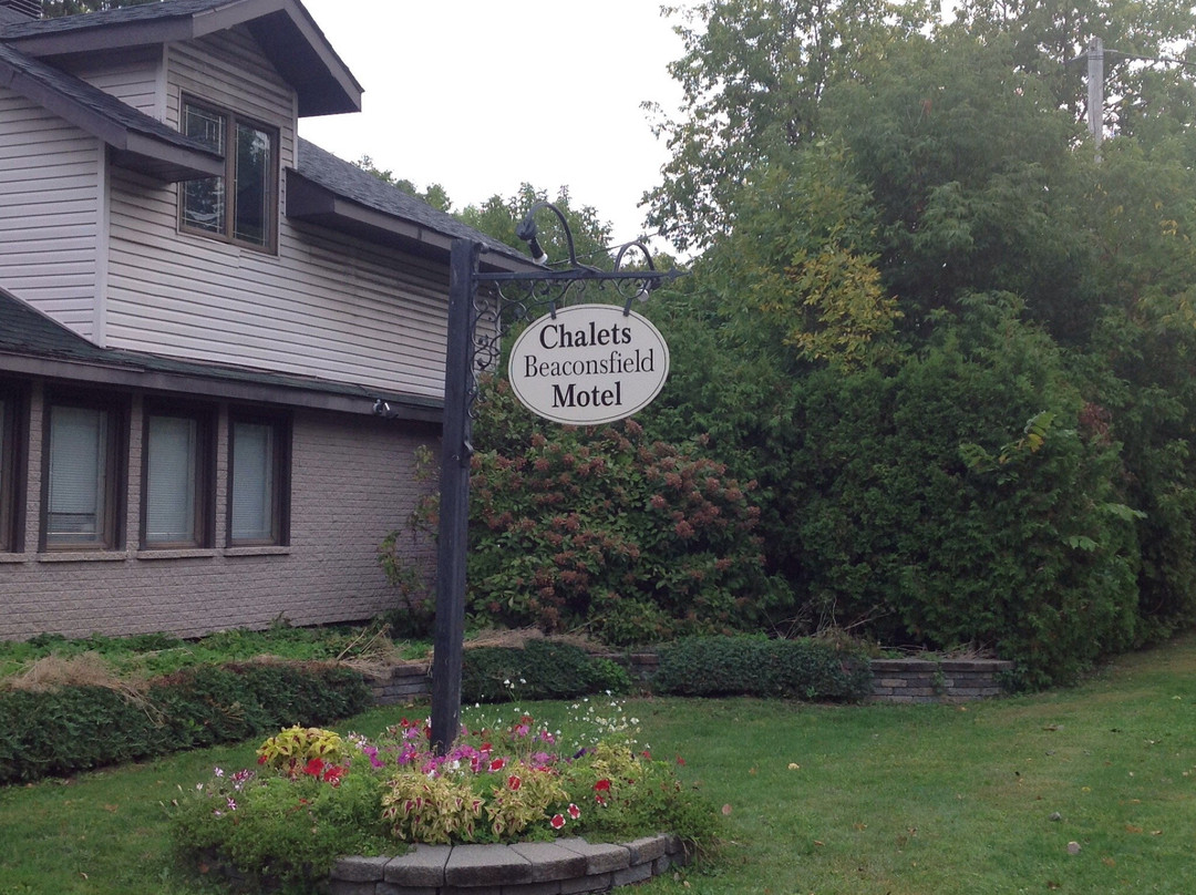 Senneville酒店住宿-Chalets Beaconsfield Motel