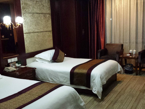 济南黄河大酒店（济南华山环宇城店）主图