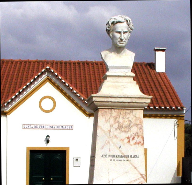Busto de José Xavier Mousinho da Silveira景点图片