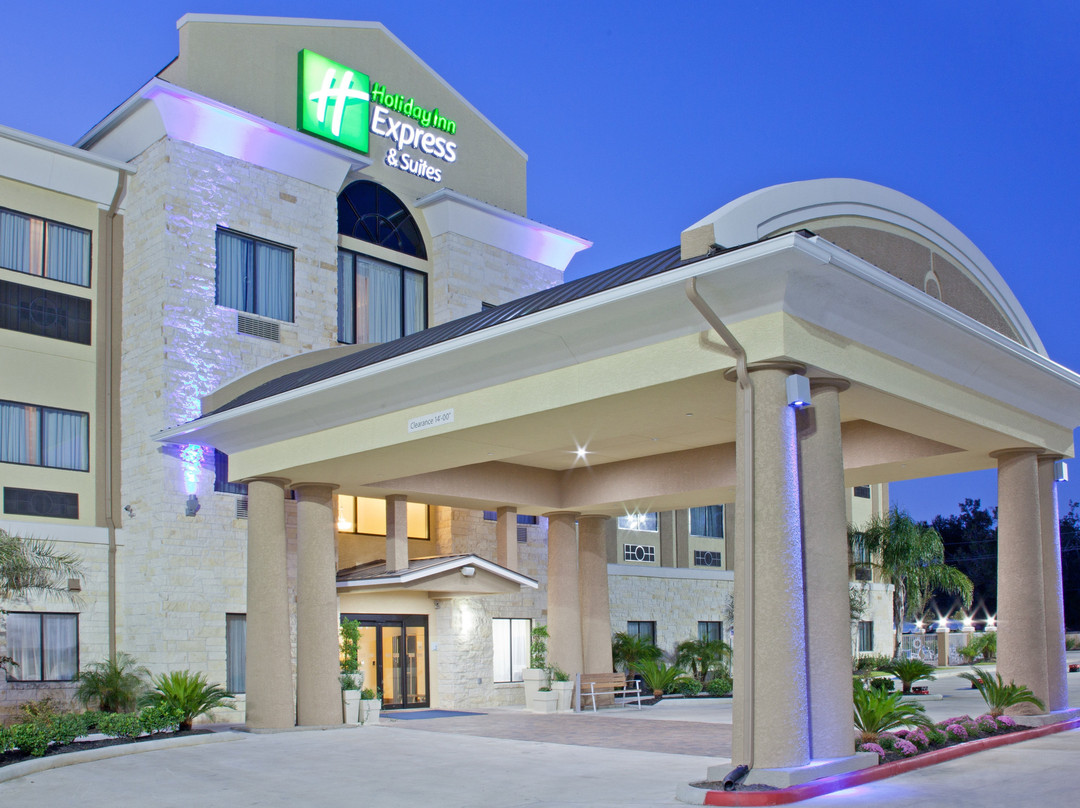 Holiday Inn Express & Suites Beaumont Nw Parkdale Mall By IHG