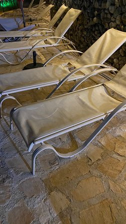 梅迪特温泉度假酒店主图