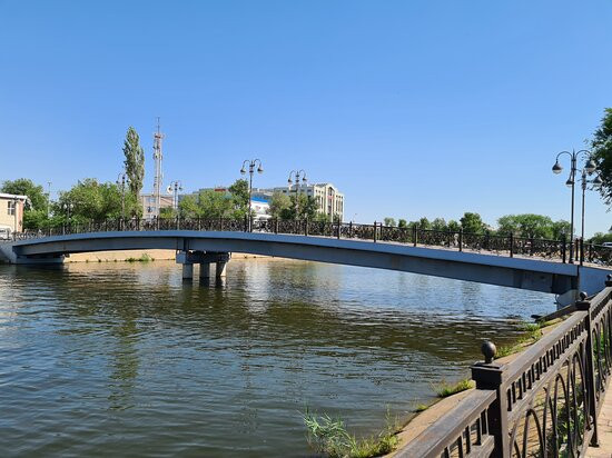 Bridge of Russia and Azerbaijan Friendship-阿斯特拉罕必去景点