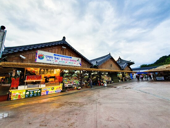 Hwagaejangteo Market景点图片