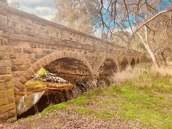 Hughes Creek Bridge-Avenel必去景点
