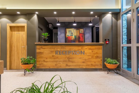 雷苏尔斯酒店主图