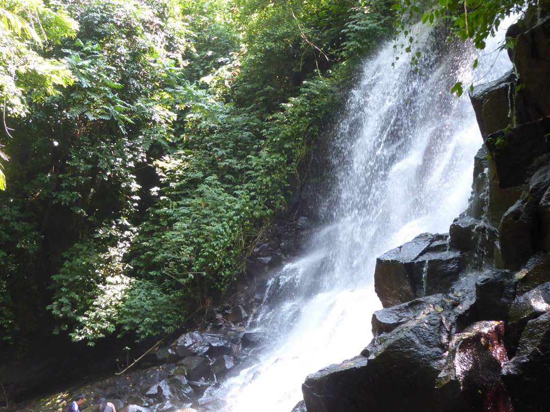 Kanto Lampo Waterfall景点图片