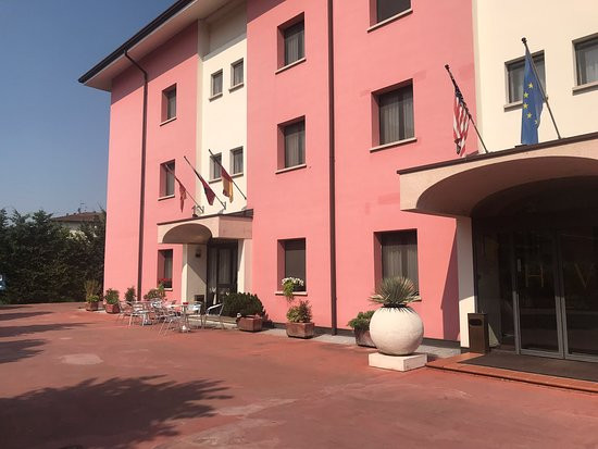 Hotel Versailles主图