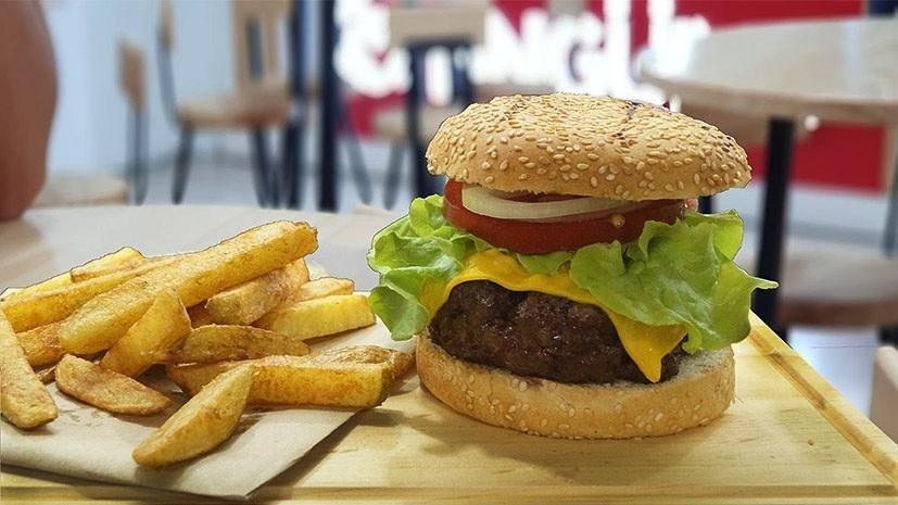 Chescos RestoBar Café