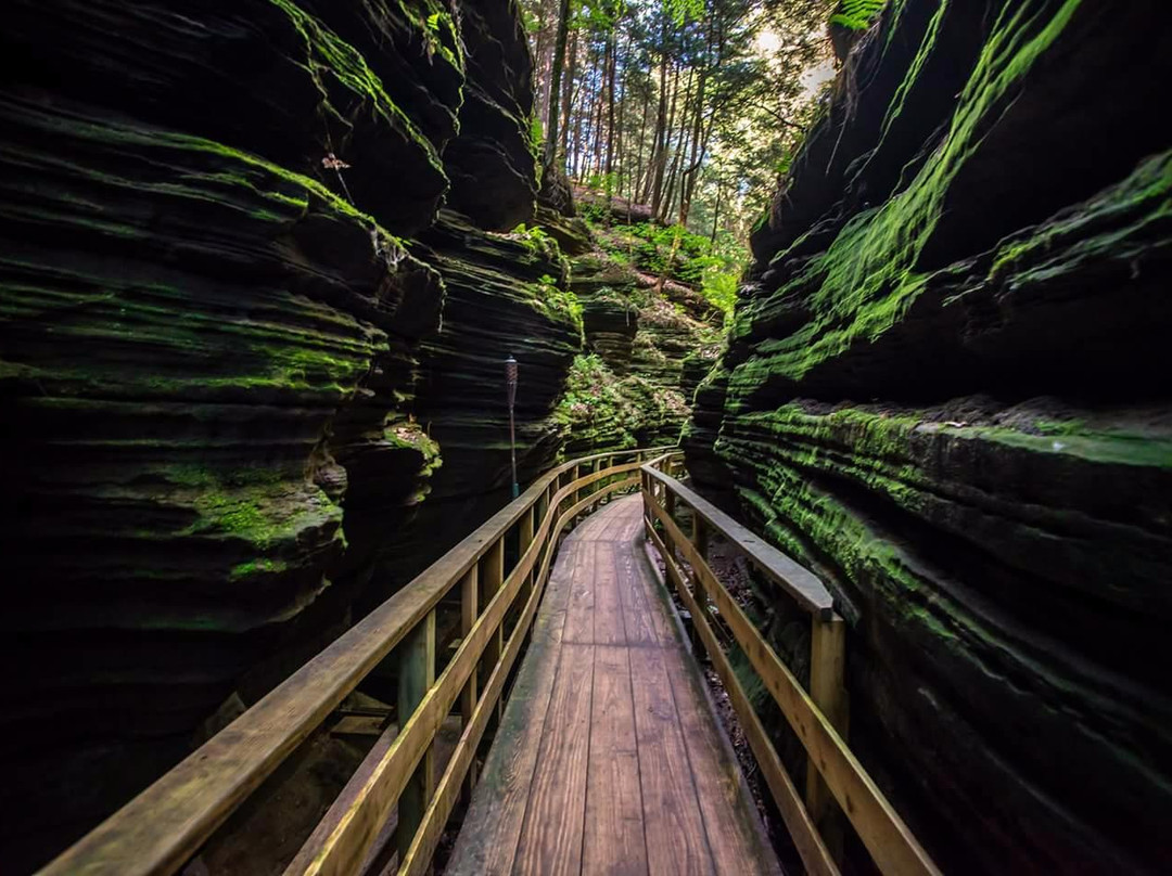 威斯康星峡谷旅游景点-Witches Gulch