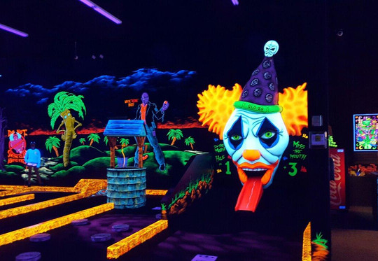 Monster Mini Golf-科勒尔斯普林斯必去景点