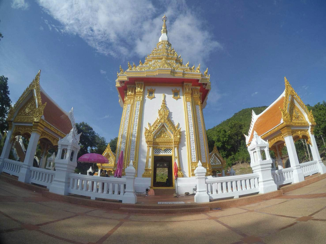 Phra Buddhabaht Phu Kwai Ngeon Footprint景点图片