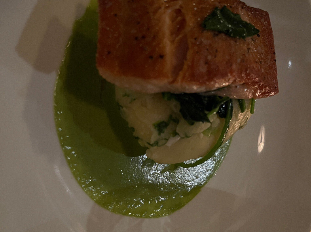 Finn's Seafood Restaurant & Fish Market