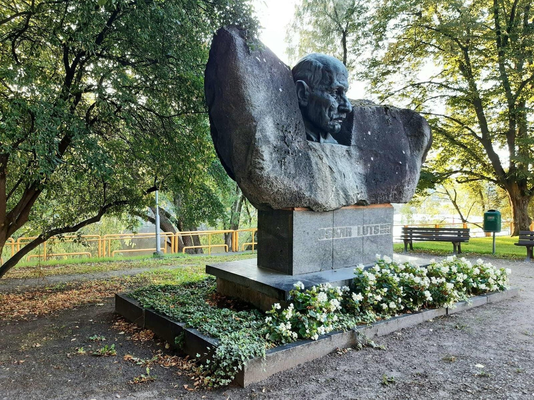 Statue of Oskar Luts-塔尔图必去景点