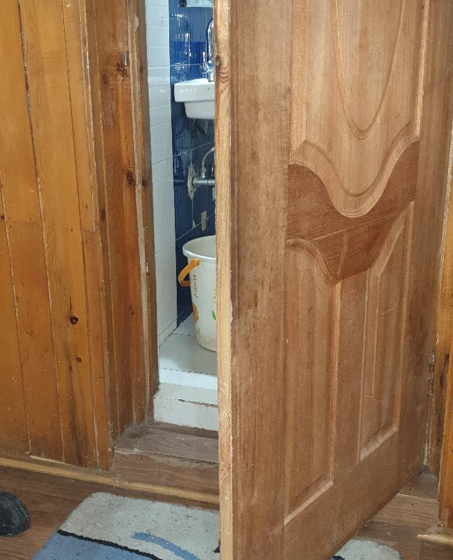 高山岭酒店主图