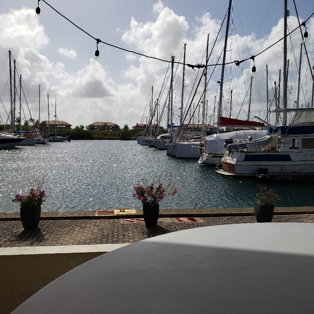 Marina Hotel at Shelter Bay-官方