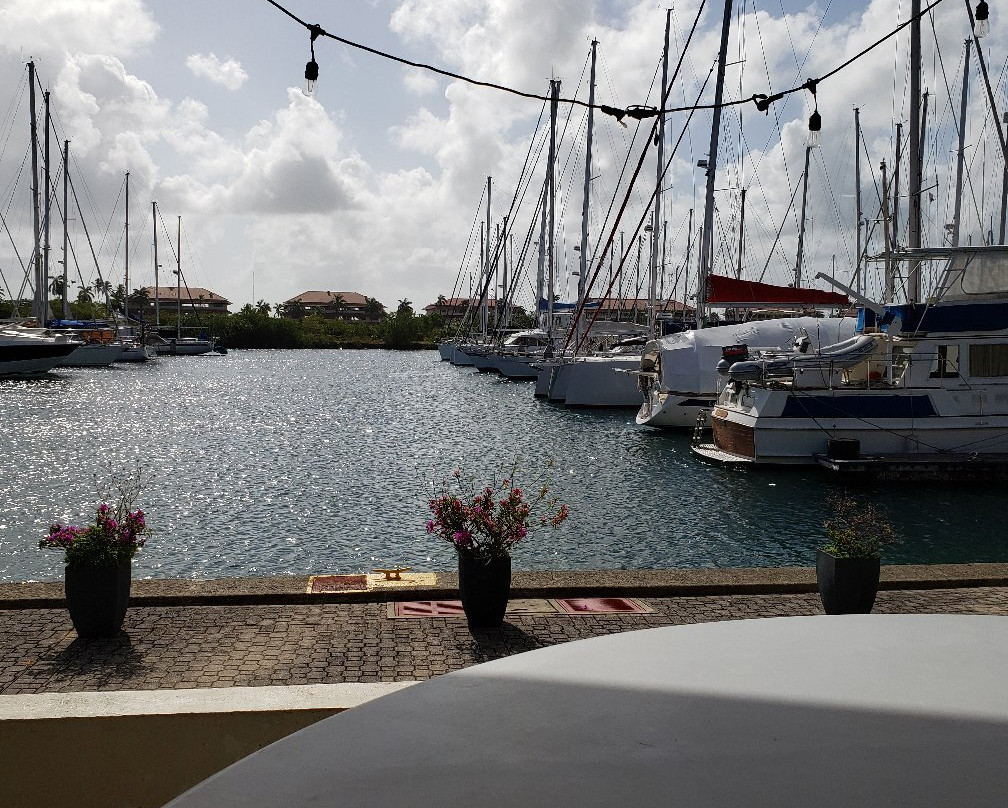 Marina Hotel at Shelter Bay主图