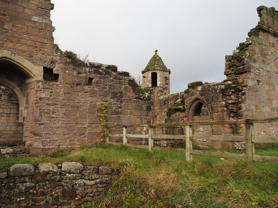 Spofforth Castle景点图片