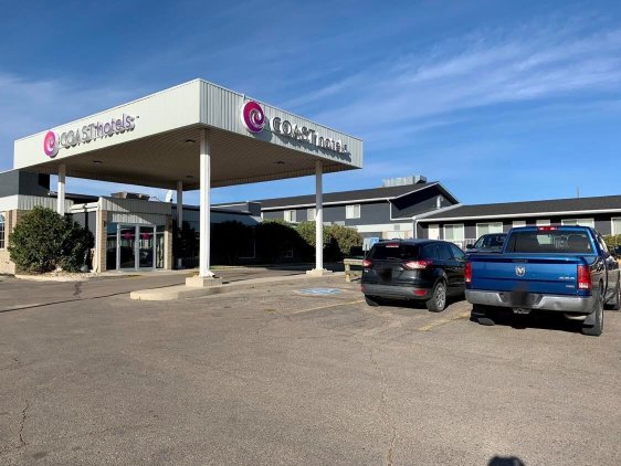 Coast Swift Current Hotel-浴室