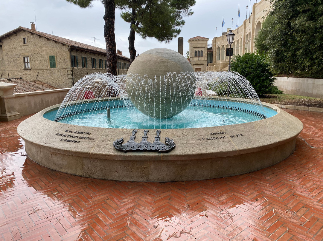 Fontana al Giardino dei Liburni-圣马力诺城必去景点