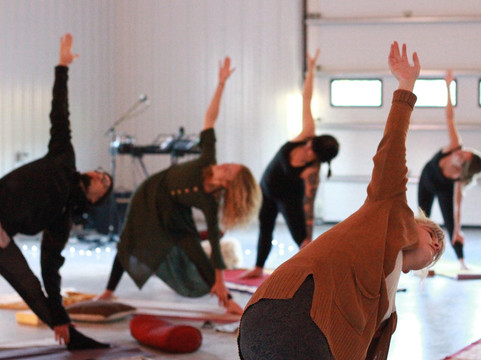 Ascend Mountain Yoga-卡尔加里必去景点