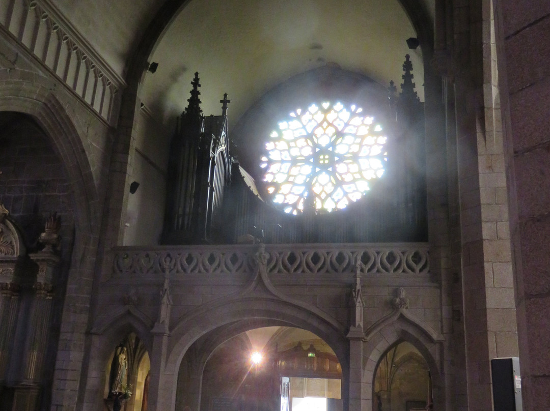 Eglise Saint Leonard景点图片