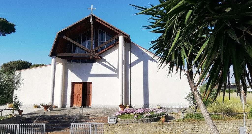 Parrocchia San Francesco Baia Domizia景点图片