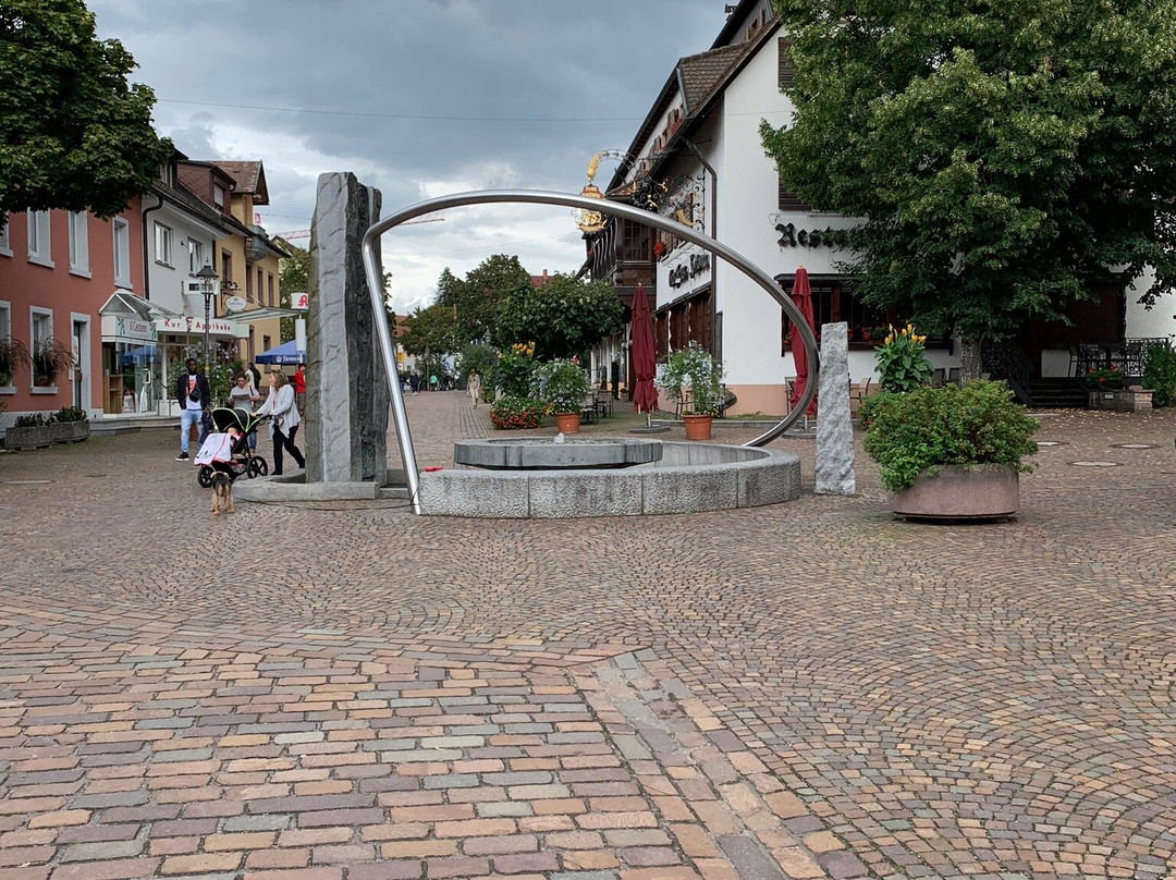 Brunnen Zeitensegel-Kirchzarten必去景点