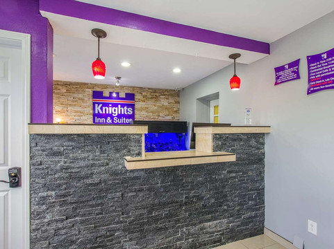 塞勒姆骑士套房酒店主图