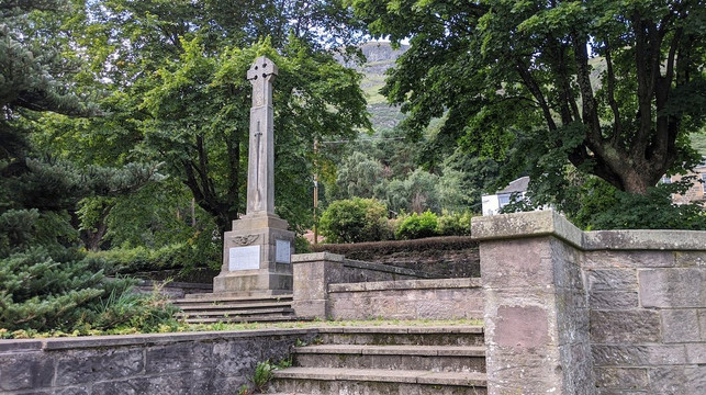 Alva War Memorial-Alva必去景点