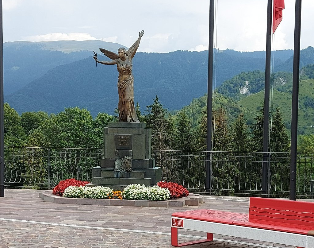 Monumento Ai Caduti景点图片