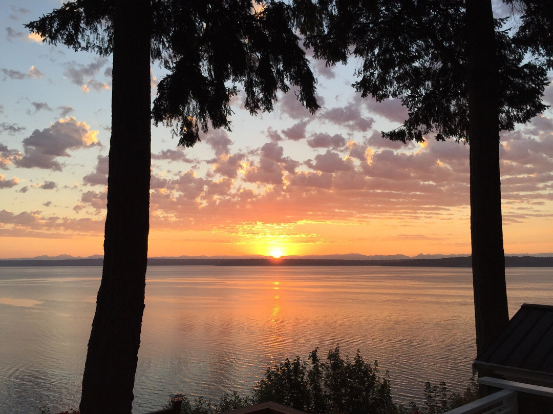 Skiff Point Guest House主图